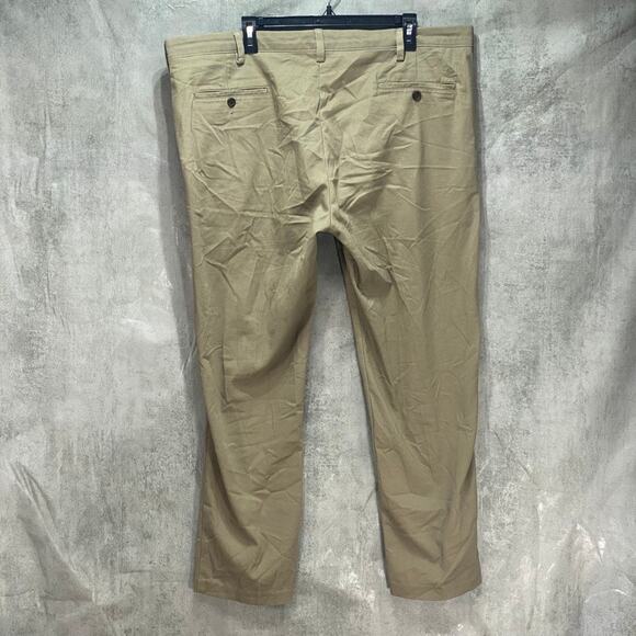 DOCKERS Brown Classic Fit Easy Stretch Khaki Pants SZ 42X30 - Picture 2 of 8